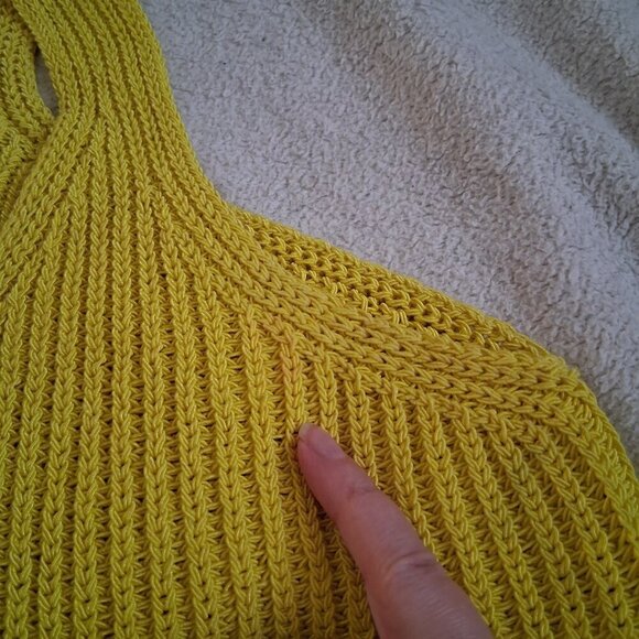 Massimo Dutti Women's Size Medium Made in Italy Bright Yellow Knit Tank Top - Picture 11 of 11